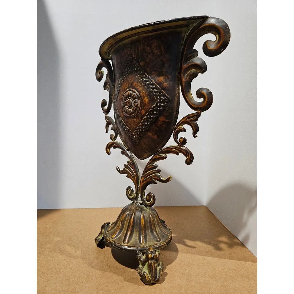 N/A ornate metal